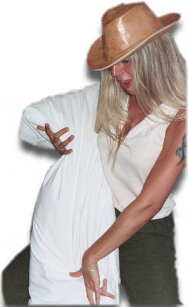 salut j'me pr&eacute;sente...